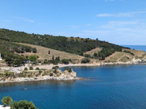 Grand studio avec vue sur la mer et parking